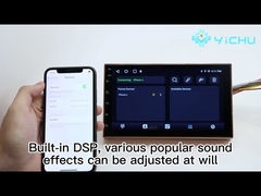 車のマルチメディアBluetoothリンク操作のデモンストレーション